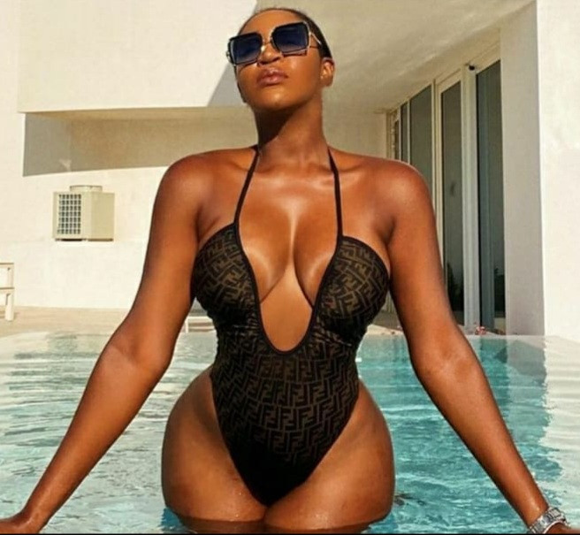 Actress Idia Aisien flaunts her curves in sexy swimwear photos