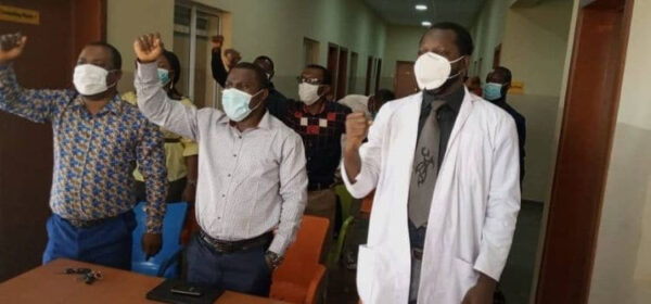 Doctors in Ondo go on strike over Salary slash