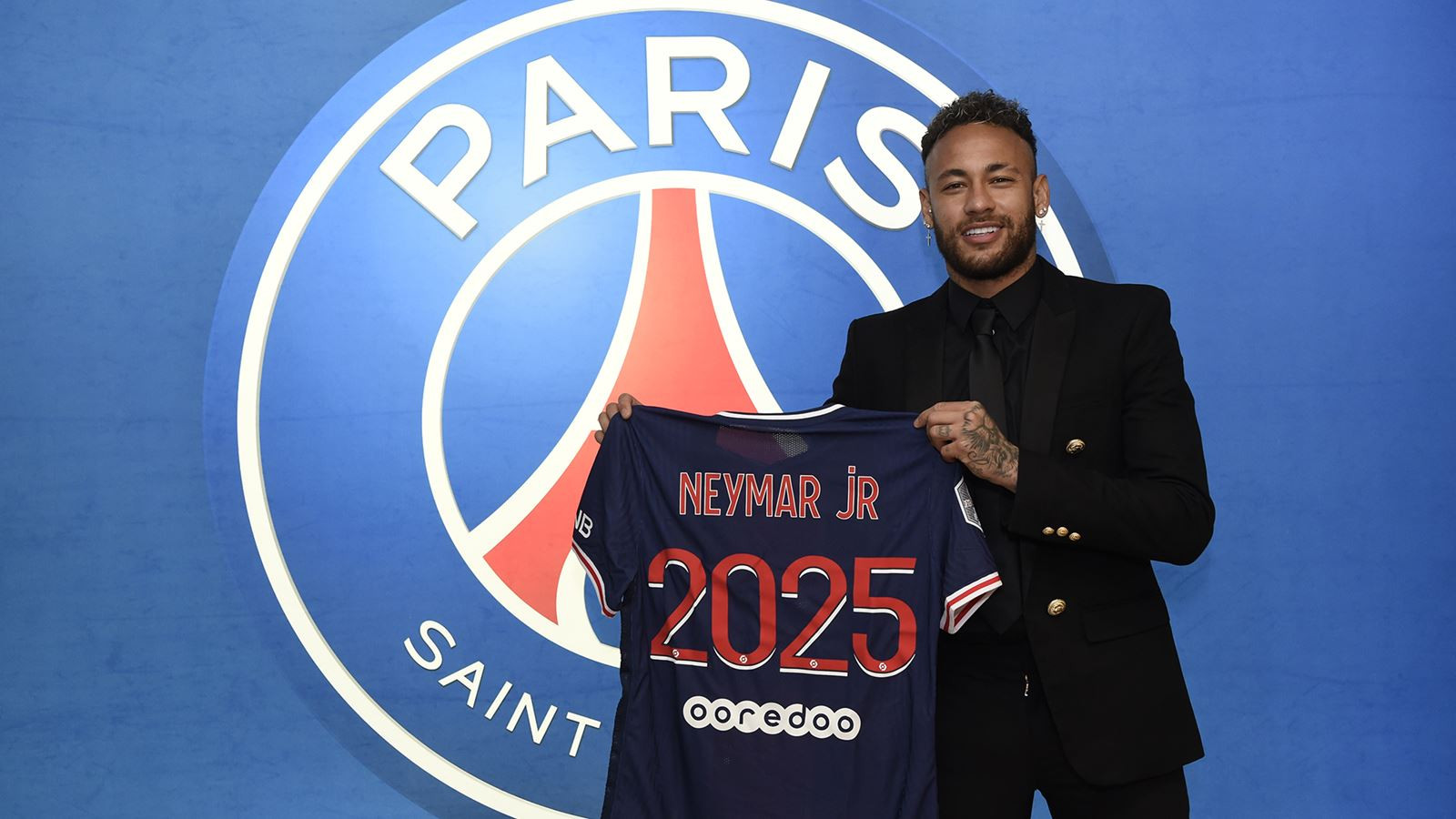 Neymar signs new contract extension with Paris Saint Germain until 2025