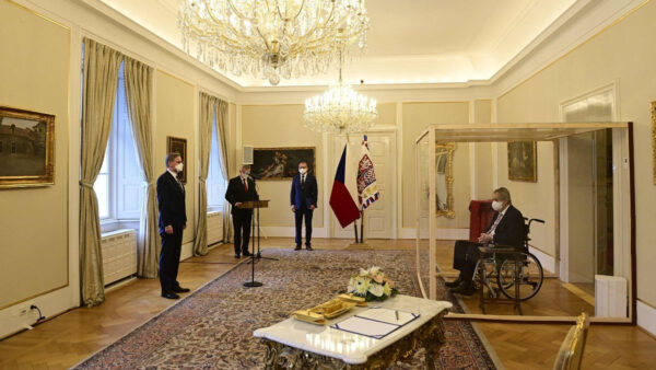 Czech Republic President infected with Covid appoints Prime Minister from inside glass box photos